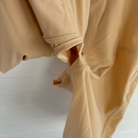 Women’s shaping bodysuit Size Medium - Picture 5 of 7